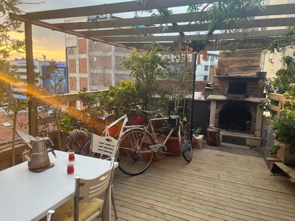 Central Apartment Kadikoy Terrace Bbq Close 2 Block Ferry Bull Metro Nighlife Стамбул Экстерьер фото